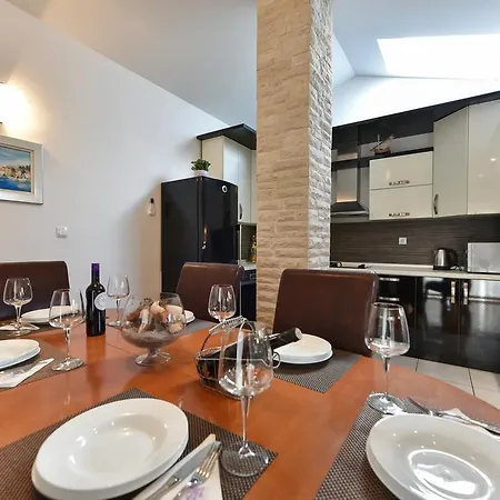 Luxury Sandra Apartamento