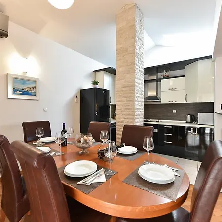 Luxury Sandra Apartment *